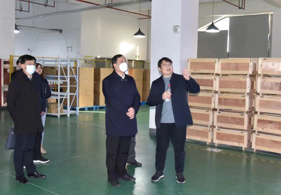 春節(jié)前夕,區(qū)委書記許小波帶隊(duì)走訪調(diào)研海圖科技指導(dǎo)工作